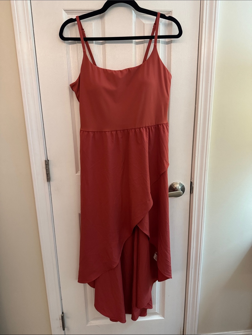 HALARA Breezeful High Low Midi Dress Kapok Red Size Large